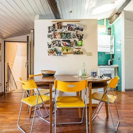 Apartament Lovely One-bedroom Attic In An Ancient Village